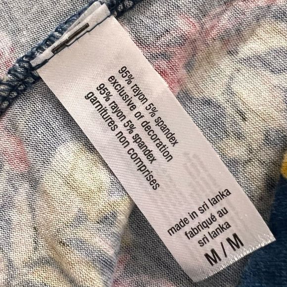 Tommy Bahama Womens Sz M Floral Knit Top Asymmetrical Hem - Picture 6 of 7